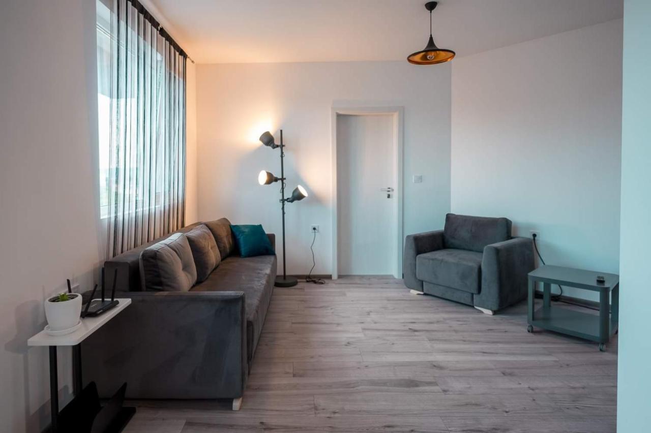 Turquoise By Rv Apartments Varna Bagian luar foto