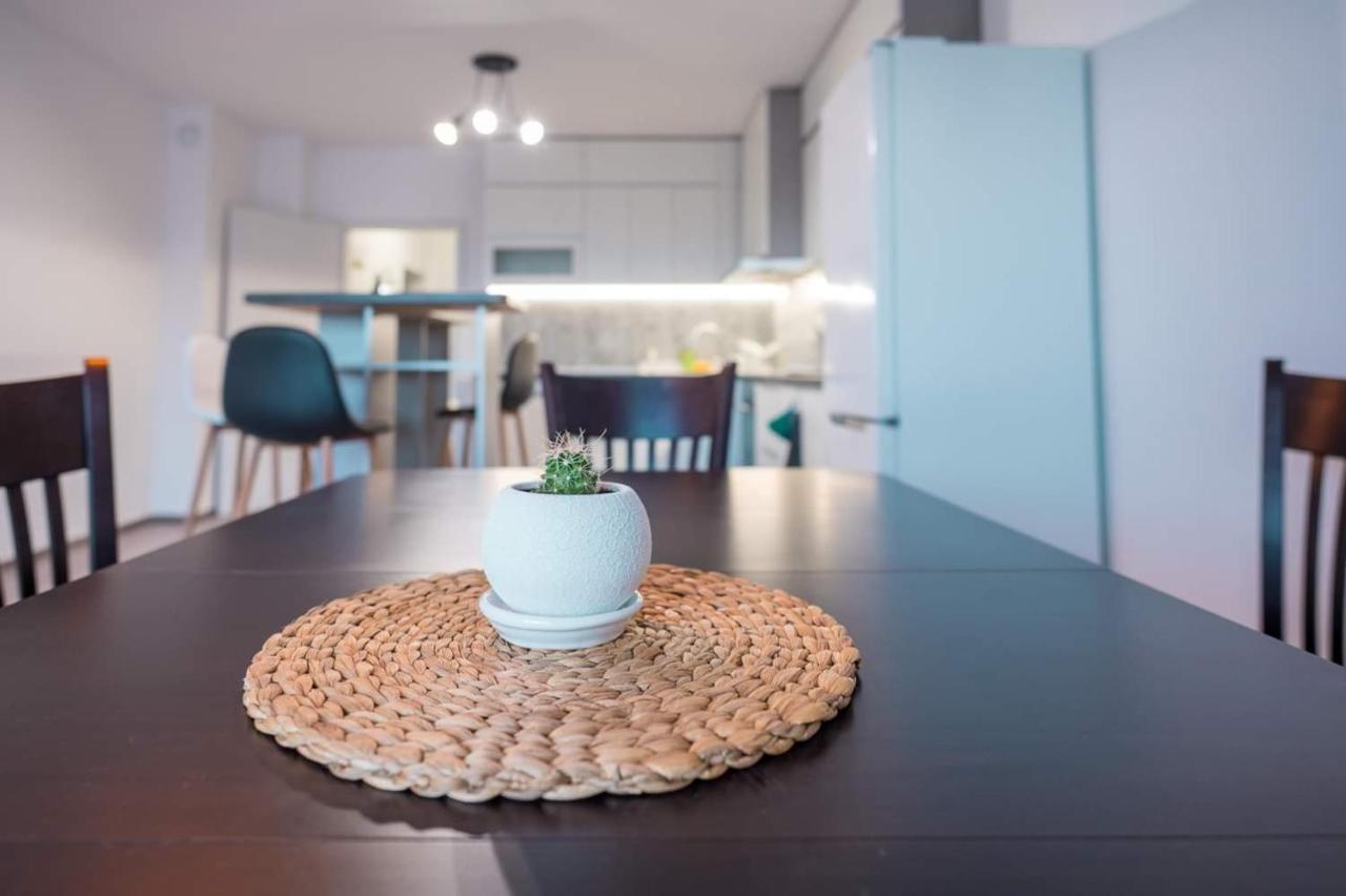 Turquoise By Rv Apartments Varna Bagian luar foto