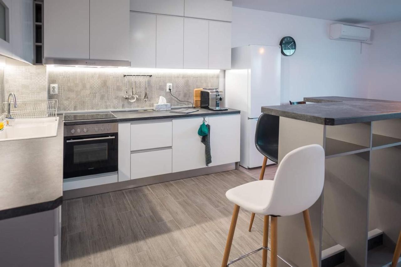 Turquoise By Rv Apartments Varna Bagian luar foto