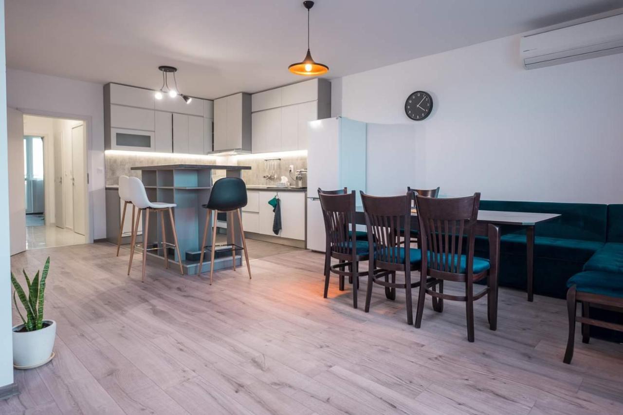 Turquoise By Rv Apartments Varna Bagian luar foto